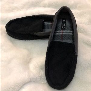 IZOD slippers size Medium 8-9 men’s/teen